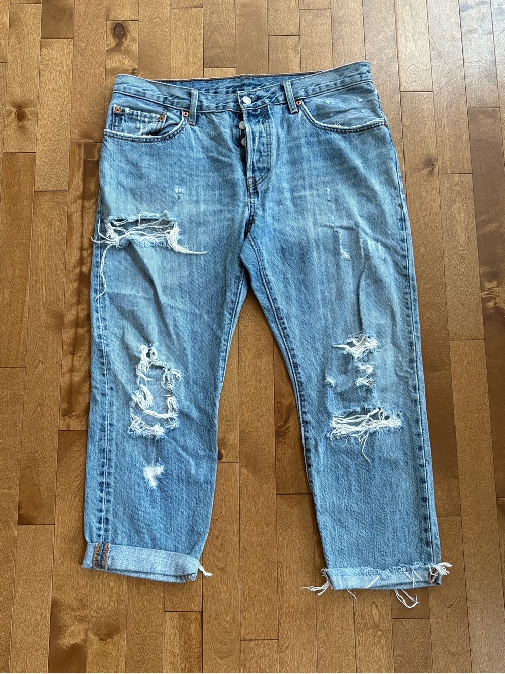 Vintage Levi’s 501 CT • Destroyed Light Wash Tapered Denim • 30x32
